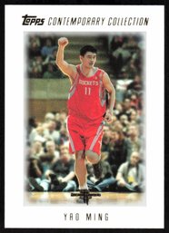 2004 TOPPS #40 YAO MING BASKETBALL CARD Refractor