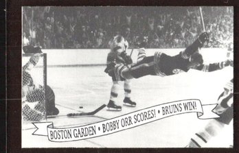 GOLD BOBBY ORR HOCKEY CARD