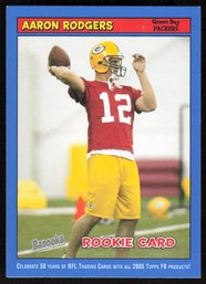 2005 TOPPS #190 BLUE VARIATION AARON RODGERS ROOKIE FOOTBALL CARD