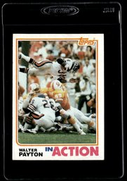 1982 TOPPS WALTER PAYTON FOOTBALL CARD