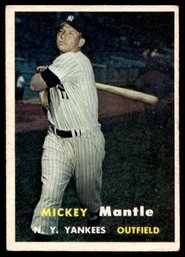 1957 TOPPS MICKEY MANTLE BASEBALL CARD