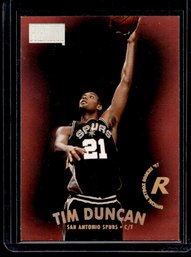 1997 FLEER TIM DUNCAN ROOKIE BASKETBALL CARD
