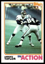 1982 TOPPS LAWRENCE TAYLOR ROOKIE FOOTBALL CARD