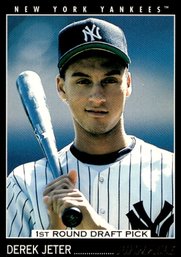 DEREK JETER ROOKIE BASEBALL CARD