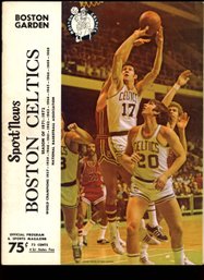 BOSTON CELTICS VS CHICAGO BULLS GAME PROGRAM 1/12/1972