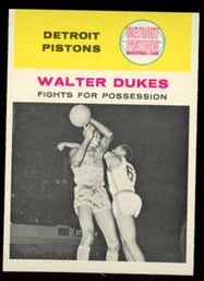 1961 FLEER BASKETBALL #50 WALTER DUKES