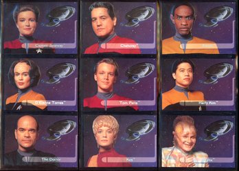 1995 STAR TREK VOYAGER 9 CARD SET