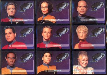 1995 STAR TREK VOYAGER 9 CARD SET