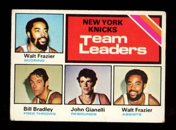 1975 TOPPS BASKETBALL KNICKS TEAM LEADERS WALT FRAZIER / BILL BRADLEY