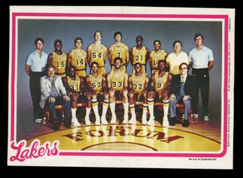 1980 TOPPS BASKETBALL LA LAKERS TEAM PIN UP