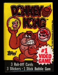 1982 DONKEY KONG SEALED WAX PACK NON SPORT