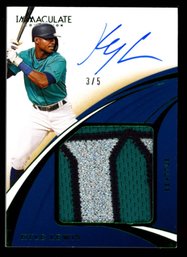2020 IMMACULATE #D /5 AUTO PATCH KYLE LEWIS BASEBALL CARD