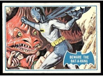 1966 TOPPS BATMAN BEWARE BATARANG COMIC CARD