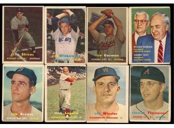 1957 TOPPS BASEBALL LOT OF 8