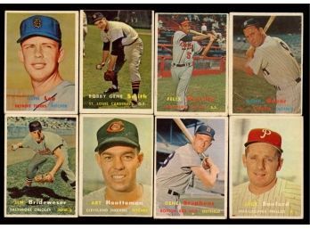 1957 TOPPS BASEBALL LOT OF 8