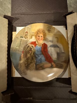 Knowles Orphan Annie Decorative Plate