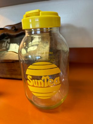 Sun Tea Glass Container With Yellow Lid