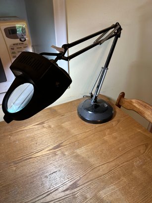 Magnetifying Glass Light Desk Black Lamp