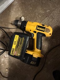DeWalt Cordless Drill With Battery Charger