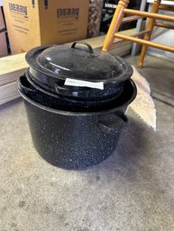 Black Enamelware Stock Pot With Strainer Lid