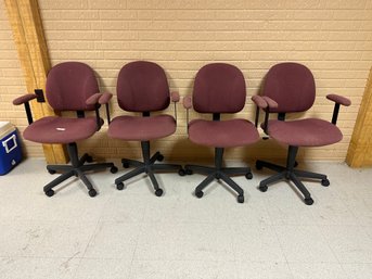 Office Chair Lot Of Four Chairs With Arms