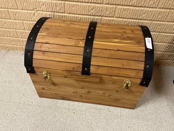 Cedar Chest Round Top Storage