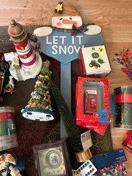 Christmas Decor Tree And Let It Snow Sign