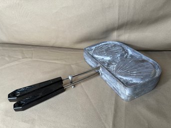 Cast Aluminum SEFAMA French Toasting Iron