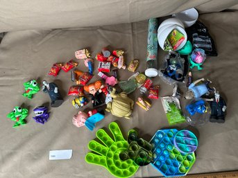 Toy Lot Rainbow Friends Mega Gross Mini's And More