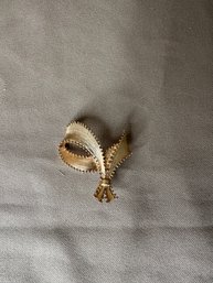 Brooch Gold Tone Pin