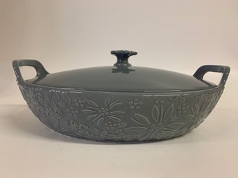 Temp-tations Classic Sculptural Beautiful Gray 3 Qt. Casserole Dish With Lid