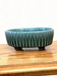 Hull U.S. A. Pottery, Fabulous Blue Green Drip Glaze F39 Oval Footed Dish