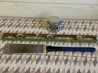 Level Drywall Saw And Silver Polish