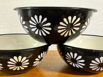 Cool Vintage Enamel Black Bowls With White Flowers