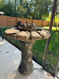 Very Cool Concrete Bird Bath/fountain With Frogs