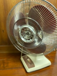 16 Inch Table Fan Works Great