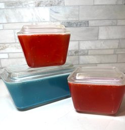 Collectible PYREX Refrigerator Dishes, 2 Red And A Blue All With Lids