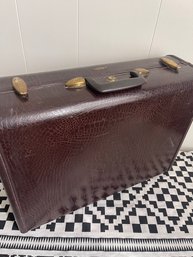 Vtg Samsonite Suitcase, Dk Brown Faux Alligator Pattern