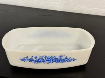 Federal Glass  Blue Roses Baking Dish