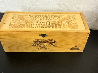 Jose Cuervo Tequila Reserva De La Familia Engraver Joel Rendon Box