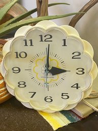 Mid Century Kitchen Style Wall Clock By General Electric