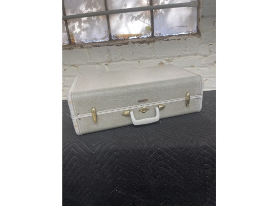 Vintage Samsonite Suitcase, Light Gray!