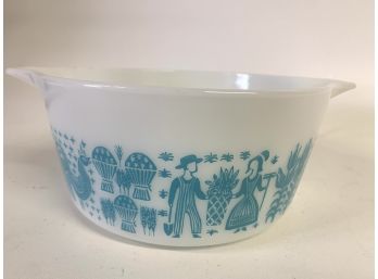 Vintage  Amish Butterprint  Pyrex Casserole Dish 1.5 Qt