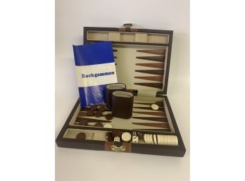 Vintage Backgammon Game Set / Travel Case