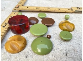 Cool Red Vintage Plastic Bead With Swirl And Misc Bits