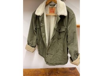 Cozy Comfy Levis Jacket, Olive Cordouroy With Fleece Lining.