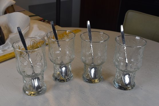 LOT 5 - FOUR ICED TEA GLASSES AND SPOONS  - VINTAGE!