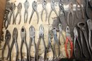 LOT 209 - MANY OLD / ANTIQUE TOOLS