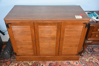 LOT 12 - ETHAN ALLEN CABINET WITH CONTENTS (SEWING RELATED ITEMS INSIDE)