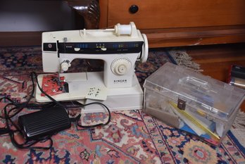 LOT 13 - SINGER  MERRITT 2430 SEWING MACHINE AND OTHER SEWING ITEMS